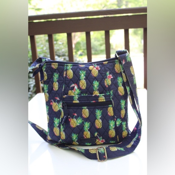Vera Bradley pineapple toucan party cross body bag Embroidered - Picture 1 of 10